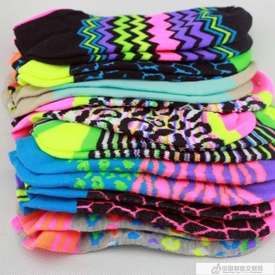 5毛襪子批發全攻略 廠家直銷庫存襪子，全棉滌棉混批一站購